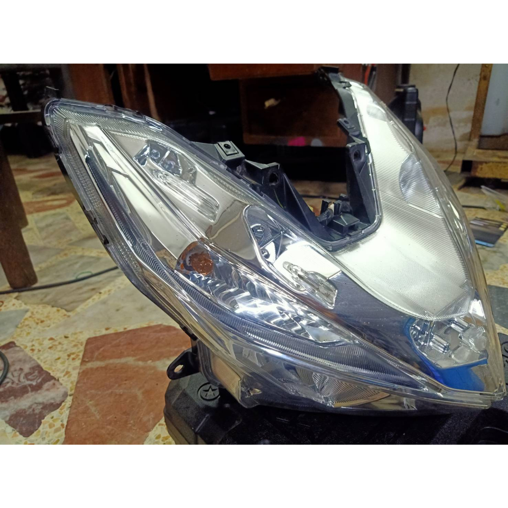 ไฟหน้า-honda-click125i-2015-2017-สืนค้ามือสอง