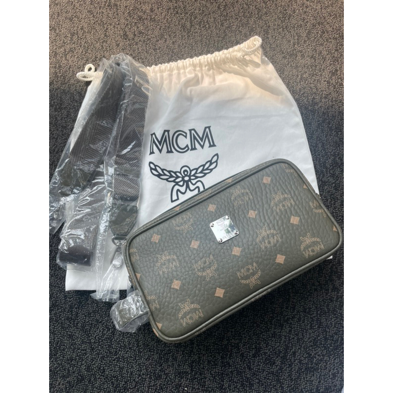 MCM Wash Bag in Visetos Original ของแท้100 Shopee Thailand