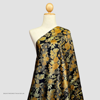 FLORAL DESIGN PRINTED THAI SILK FABRIC - ผ้าไหมไทยแท้ พิมพ์ลาย ลวดลาย ดอกไม้