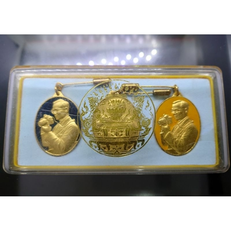 เหรียญ-ที่ระลึก-ในหลวง-ทรงกล้อง-เนื่องในวโรกาสครบ-6-รอบ-ร9-ชุด-3-เหรียญ-พร้อมกล่องเดิม-ปี-2541-รัชกาลที่9-ทรงฉายภาพ
