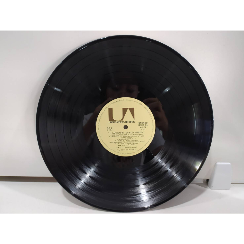 1lp-vinyl-records-แผ่นเสียงไวนิล-shirley-bassey-ua-i-capricorn-j24a99