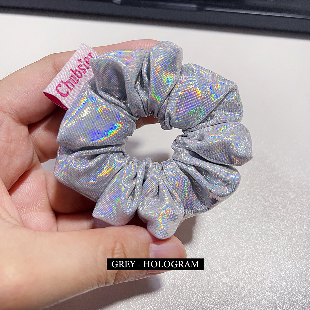 grey-hologram-scrunchie-ยางมัดผม-จิ๋ว-ผ้าโฮโลแกรม