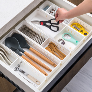 กล่องแบ่งช่องลิ้นชัก จัดเก็บอุปกรณ์ครัว สามารถใช้ได้ทั้งในห้องครัว โต๊ะทำงาน หรือโต๊ะเก็บของต่างๆ