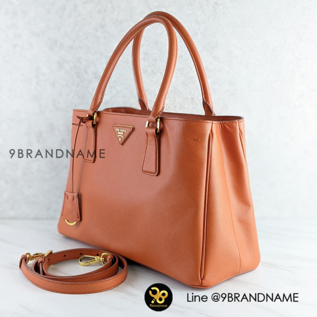 prada-saffiano-lux-tote-in-papaya