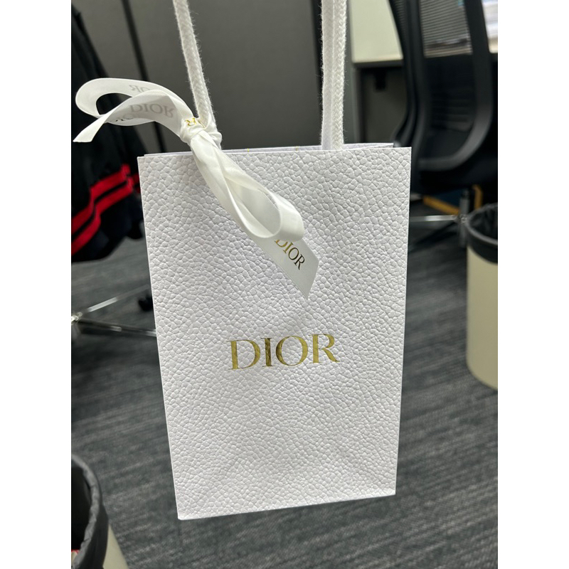 ถุงกระดาษสินค้าแบรนด์-มือสอง-dior