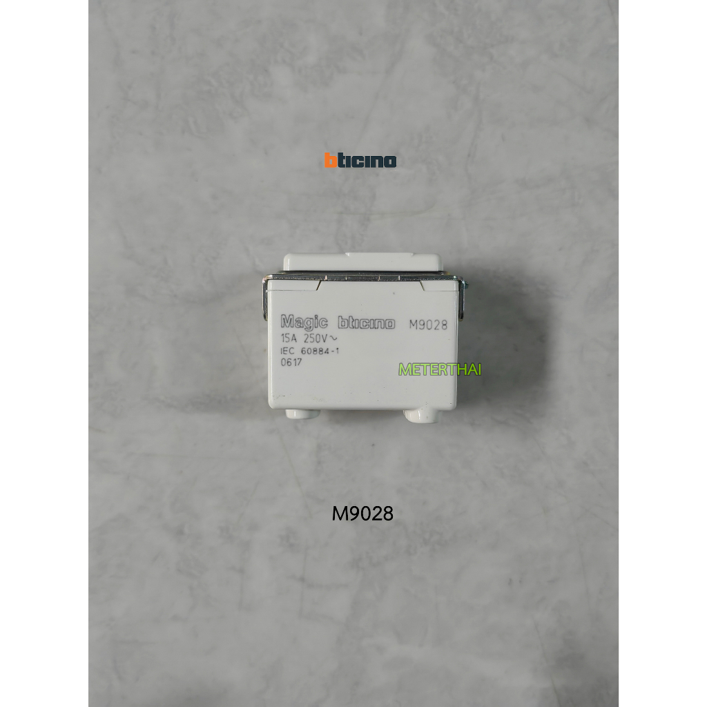 BTICINO MAGIC ADVANCE M9028 Socket US 2P+E 16A 250V - 1 module เต้ารับ ...