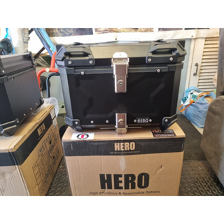 ปี๊บอลูมีเนียม HERO A55 ใส่หมวกได้ 1 ใบครึ่ง ขนาด 55 ลิตร ผลิตจาก Aluminium 5052 พร้อม PVC Inner และถาดยึดแร็คท้าย