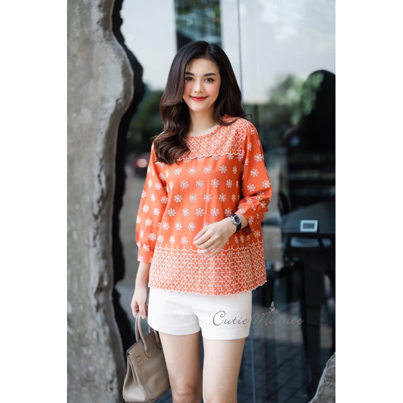 ทักก่อนสั่ง-เสื้อลินิน-งานปักฉลุทั้งตัว-อก44-cutieทักก่อนสั่ง