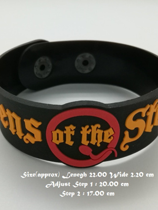 สร้อยข้อมือยาง Queens of the Stone Age กําไลยางซิลิโคน แฟชั่น วงดนตรี กันน้ำ  silicone rubber wristband bracelet
