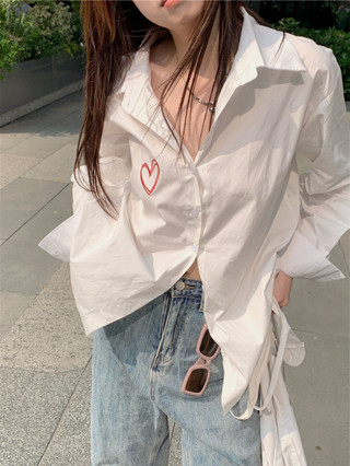 CT2976  เสื้อเชิ้ตแขนยาว ทรงหลวมปักลายหัวใจ สไตล์ญี่ปุ่นเรียบง่าย แฟชั่นฤดูร้อน สําหรับผู้หญิง สีขาว free size