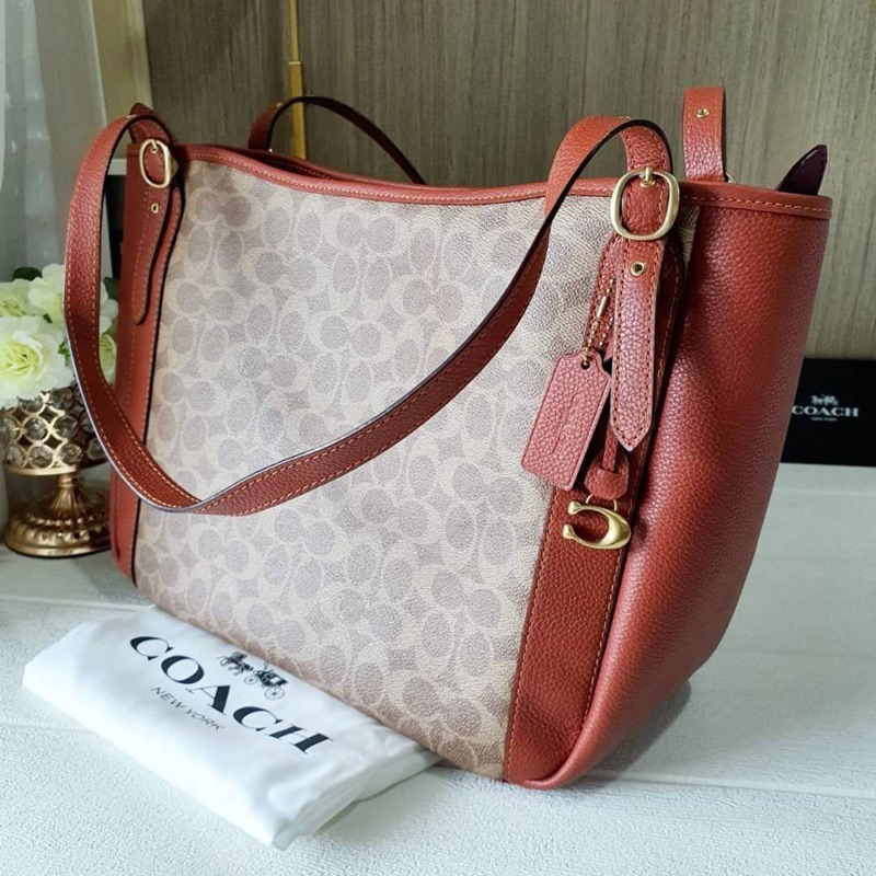 สด-ผ่อน-shop-c8354-alana-tote-in-signature-canvas