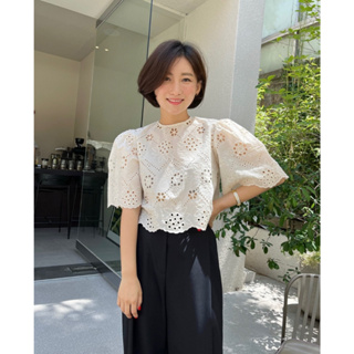 (พร้อมส่ง) White lace top 🌸🌷 C4005 เสื้อลูกไม้ เสื้อทำงานผู้หญิง