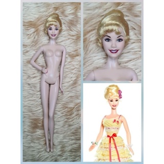 ตุ๊กตาเกรซ ค่ายแมทเทล ค่ายเดียวกับบาร์บี้ เปลี่ยนบอดี้ใหม่เป็นบอดี้นางแบบสภาพใหม่ Mattel Barbie Grease Girl Frenchy doll