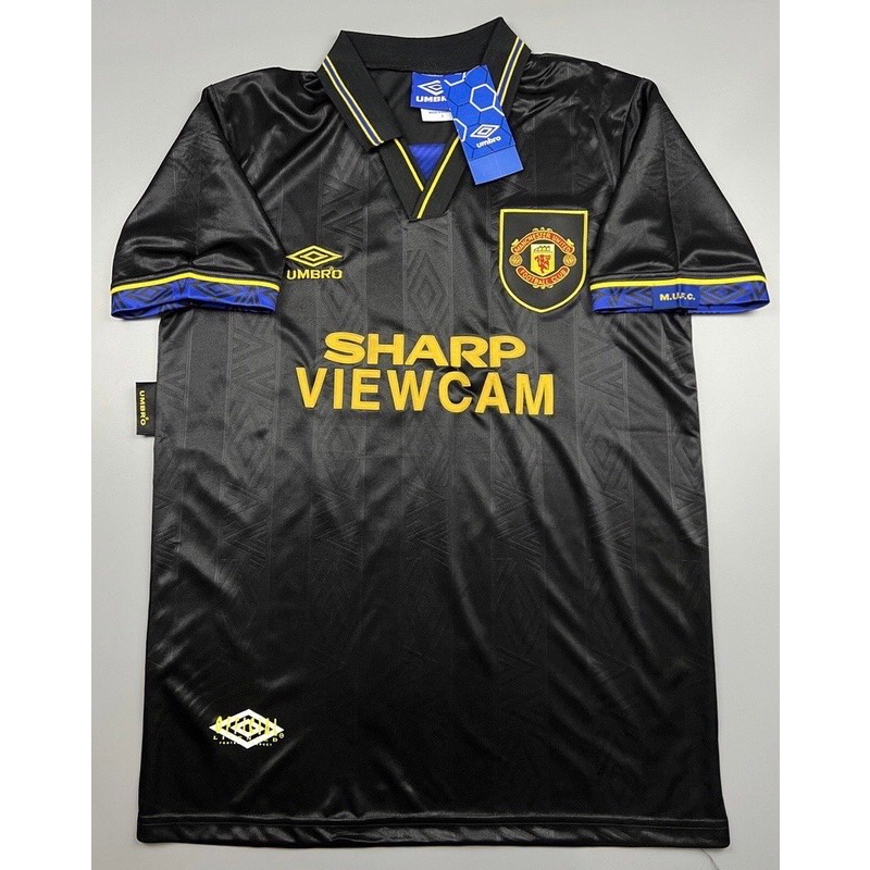 retro-เสื้อฟุตบอลย้อนยุค-ทีมแมนยูเยือนกังฟูคิกสีดำ-ปี-1993-1995