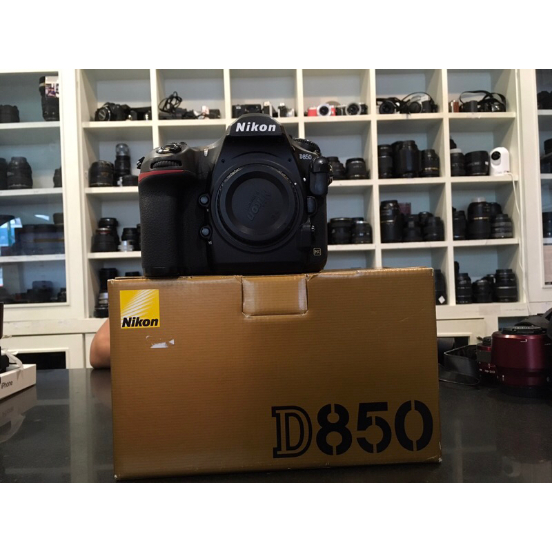 Nikon D850 ชต 4แสน อดีต0 อุปกรณ์ครบกล่อง แบต แท่นชาร์จ สายคล้อง : มีรอย ...
