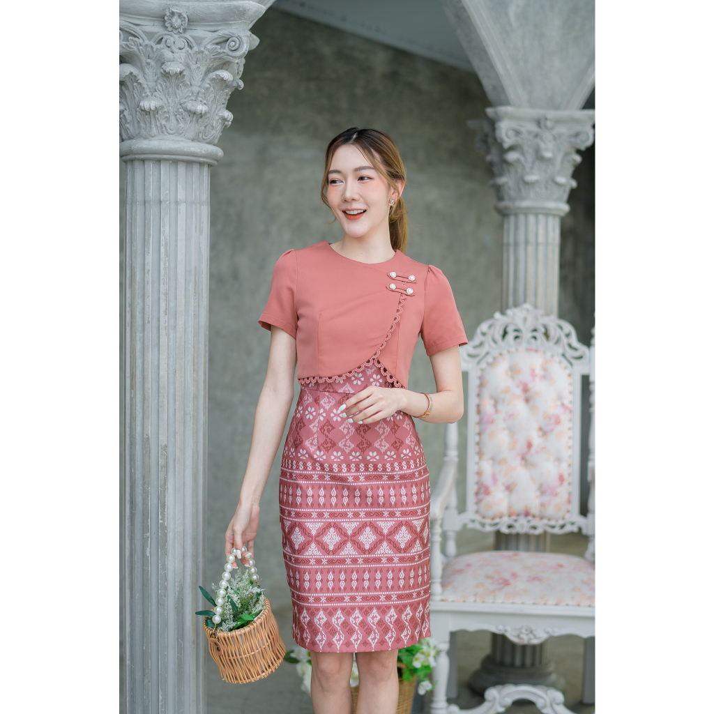 เดรสลายไทยกระดุมมุกรุ่นขายดี 786 ผ้าดี มีซับใน ใส่แล้วสวยตรงปก มุมมองที่ 5