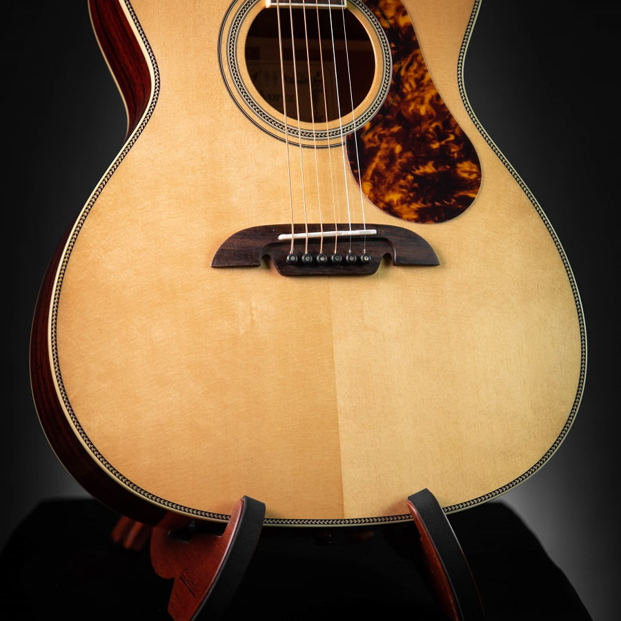 alvarez-mf60ceom-solid-aa-sitka-spruce-solid-african-mahogany