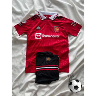 ภาพหน้าปกสินค้าชุดบอล Manc. United (Red) เสื้อบอลและกางเกงบอลผู้ชาย ปี 2022-2023 ซึ่งคุณอาจชอบสินค้านี้