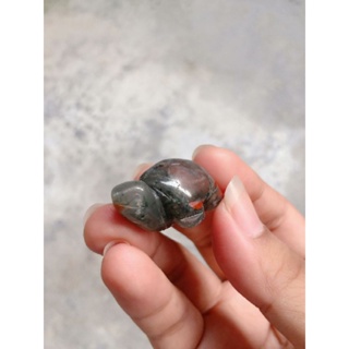 Blood stone | บลัดสโตน #CS6  หินเลือด แกะสลักเต่า สูง 1.6 cm หินธรรมชาติ หินสะสม