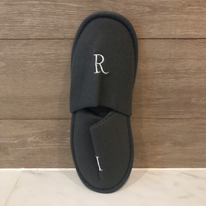 รองเท้า-slipper-แบรนด์-mandarin-oriental-renaissance-conrad-ใส่ที่ทำงาน-ใส่อยู่บ้าน-ออฟฟิส-สลิปเปอร์-ของใหม่-มือ-1