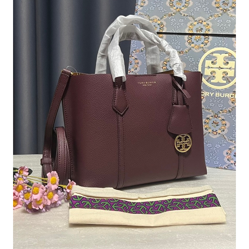 สด-ผ่อน-กระเป๋าสีชมพู-81928-แดงเข้ม-tory-burch-perry-small-triple-compartment-tote