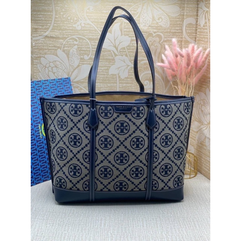 tory-burch-perry-triple-compartment-tote-bag