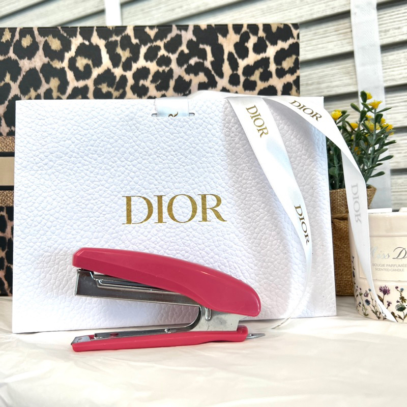 ถุงกระดาษดิออร์มีโบว์ในตัว-dior-bag-ของแท้-ส่งฟรี-มีปลายทาง