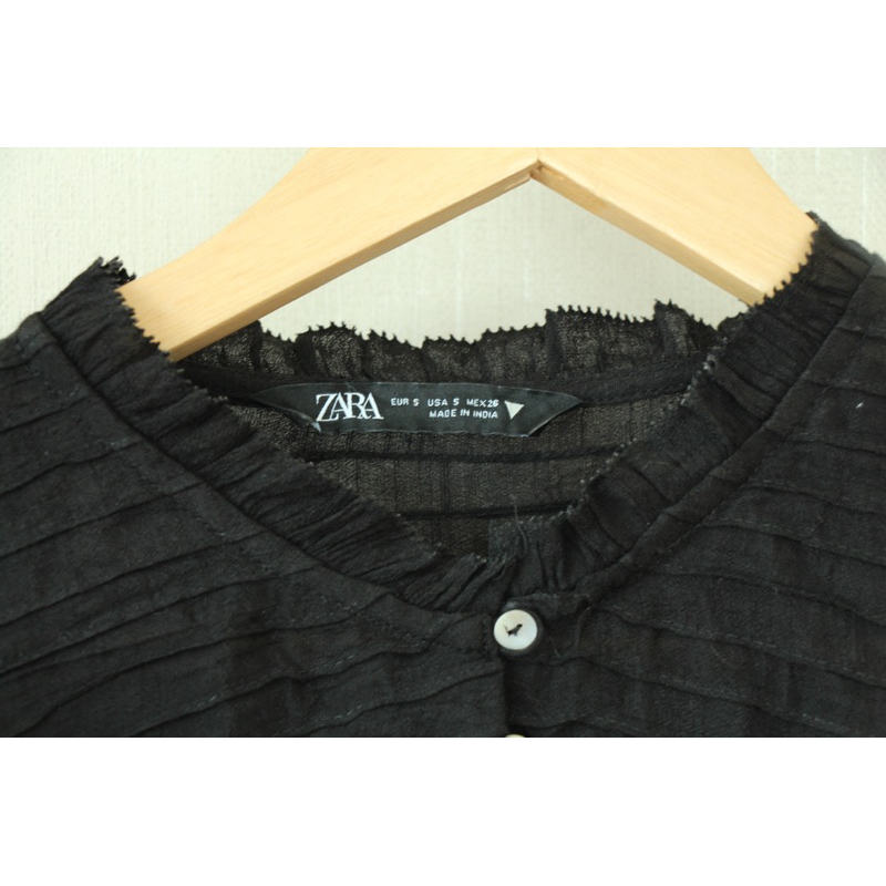 zara-x-cotton-shirt-x-s-คอลใหม่-ดำสนิท-ทรงสวย-ผ้าดี-tag-ครบ-อก-36-ยาว-26-code-299-4