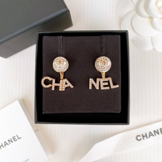 New Cha-Nel earrings