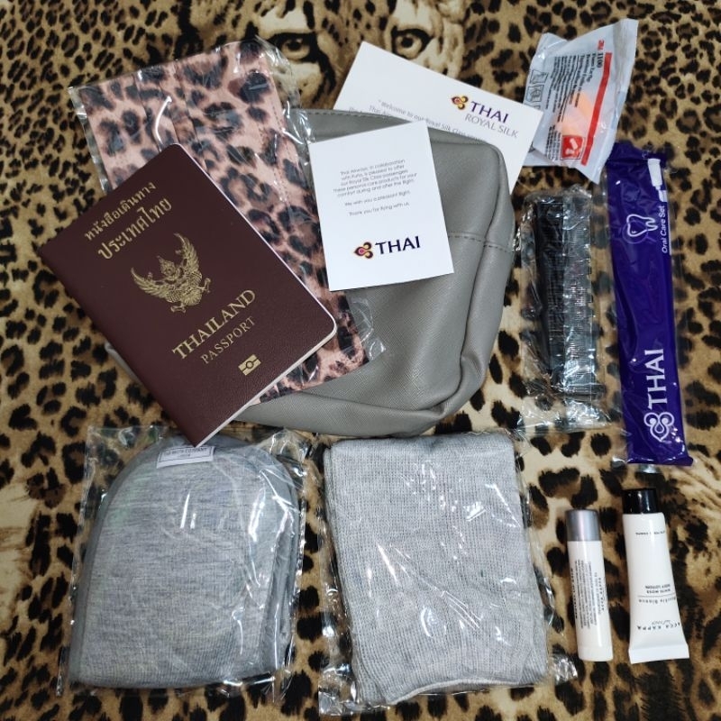 กว้าง-7-นิ้ว-amenity-kits-กระเป๋าชุดของใช้อำนวยความสะดวกบนเครื่องบิน-การบินไทย