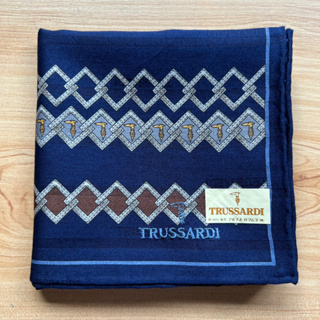 ผ้าเช็ดหน้าวินเทจผู้ชาย Trussardi แบรนด์เนมแท้ 💯%