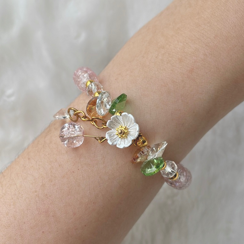 สร้อยข้อมือลูกปัดเกล็ดหิมะ-ดอกไม้
