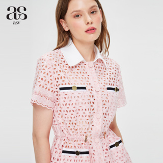 [asv ss23] Bloomsberry Eyelet Ruched Waist Shirt เสื้อผู้หญิง คอปกเชิ้ต แขนสั้น แต่งเทปและกระเป๋าหน้า แต่งรูดเอว