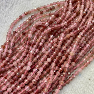 สตอเบอรี่ควอตซ์ (Strawberry Quartz) ขนาด 4 mm เจียเหลี่ยม เส้นยาว