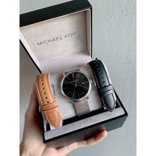 (ผ่อน0%) เซ็ทนาฬิกา Michael Kors MK8736 Blake Three-Hand Stainless Steel Watch Giftset สแตนเลสเงิน หน้าปัดดำ 42มม. 3สาย