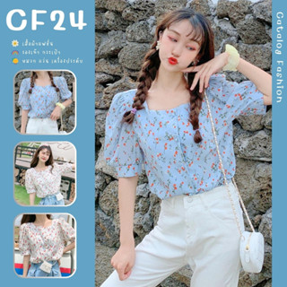 ꕥCatalog Fashionꕥ เสื้อแฟชั่นชีฟองลายดอกไม้เล็กๆ แขนสั้นทรงตุ๊กตา 2 สี อกเป็นกระดุม