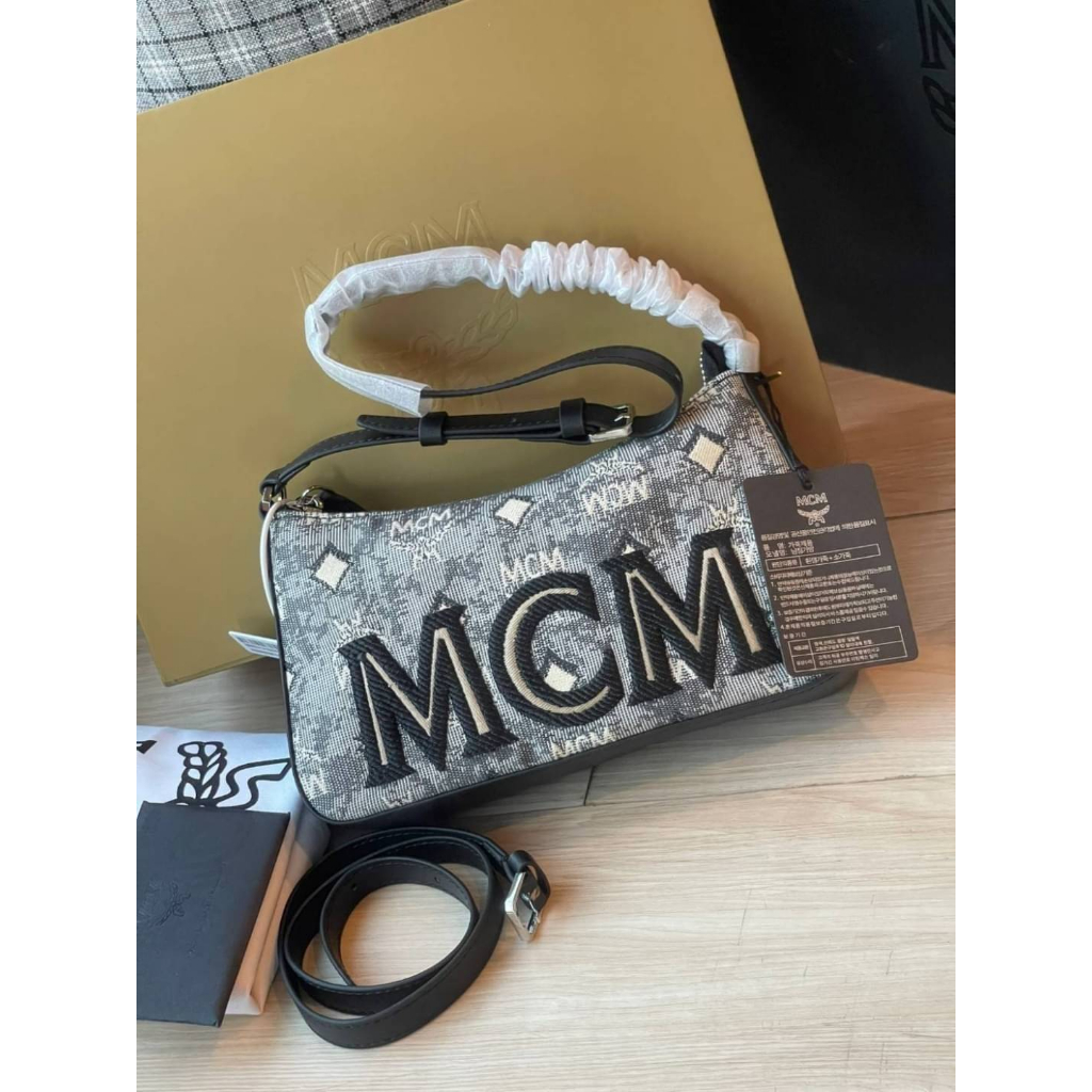 mmcm-logo-jacquard-shoulder-bag