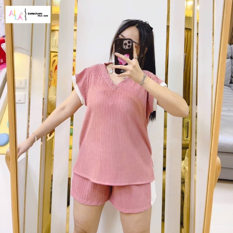 ชุดเซตคอวีแถบขาวขาสั้น-เสื้อ-กางเกง-สาวอวบ-aila-plussize