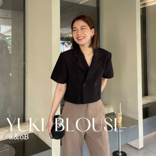 Yuki blouse (white//black))