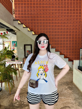 งานset เสื้อยืดกางเกงลายริ้ว ที่ใส่ง่ายแมชง่าย ใส่ได้แบบ 𝐄𝐯𝐞𝐫𝐲𝐝𝐚𝐲 𝐋𝐨𝐨𝐤 กันเลยทีเดียว แมทพร้อมกับกางเกงใส่สบายคล้ายร้อนชิ