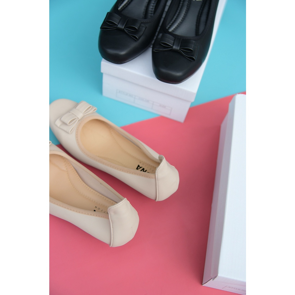 ภาพสินค้ารองเท้าเเฟชั่นผู้หญิงเเบบคัชชูส้นสูงปานกลาง No. 688-58 NE&NA Collection Shoes จากร้าน nena_official_store บน Shopee ภาพที่ 3