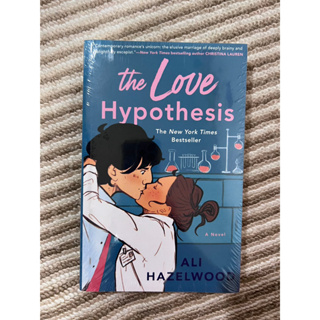 A Book*The Love Hypothesis Ali Hazelwood English relationnship book หนังสือภาษาอังกฤษ