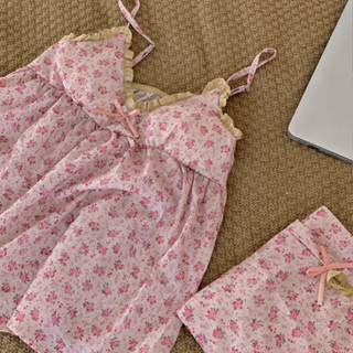 (พร้อมส่ง🌷) Pajamas ชุดนอนสายเดี่ยวมีฟองน้ำ ชุดนอนลายดอกไม้ ชุดนอนน่ารัก ชุดนอนขาสั้น