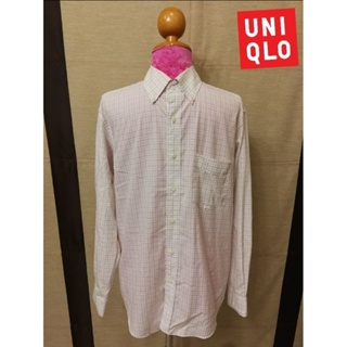 UNIQLO Brand_2nd hand เสื้อเชิ้ตแขนยาวลายตาราง วัสดุผ้าฝ้าย​ ​100%/ Size M/ Made in China 🇨🇳/ แท้มือสองกระสอบนำเข้า​