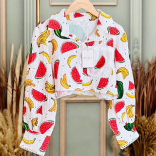 เสื้อเชิ้ตคอปกแขนยาวทรงครอป🍉🌼🍓🌷ปักลายที่กระเป๋า ลายมาใหม่สวยมากลงตัวสุดๆ เนื้อผ้าดีมากๆดีเทลเกร๋เป๊ะ ปัง