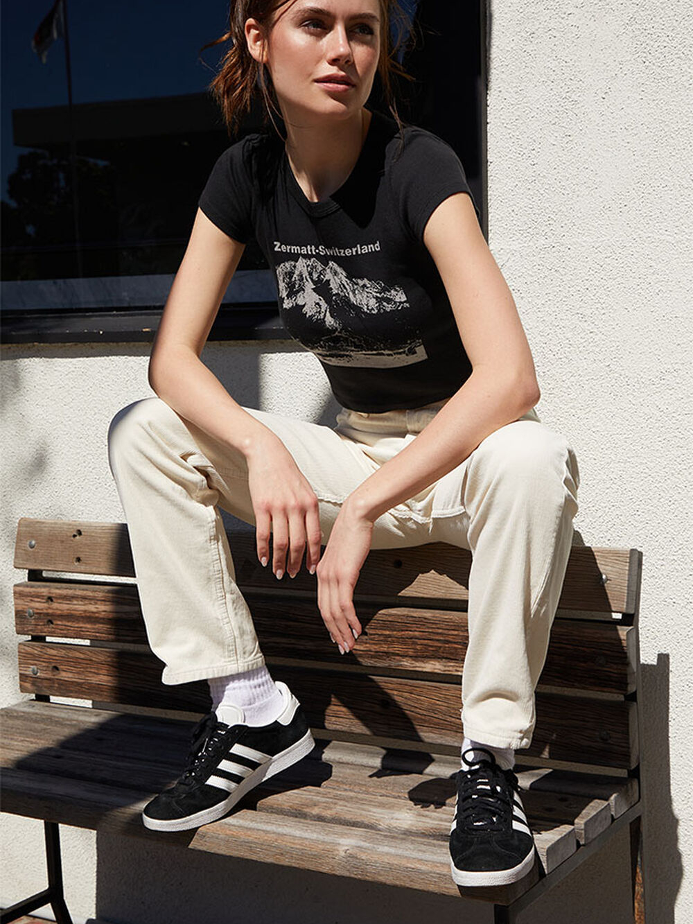 พร้อมส่งจากไทย Brandy Melville Ashlyn ZermattSwitzerland Top Black