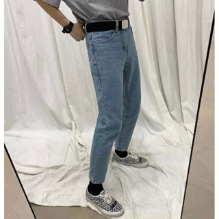 ภาพขนาดย่อของภาพหน้าปกสินค้ากางเกงยีนส์กระบอกเล็ก (รหัส E002) จากร้าน kins.19studio บน Shopee