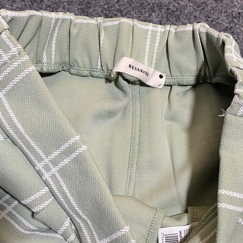 กางเกงผ้า-reserved-ขายาว-สีเขียวลายตาราง