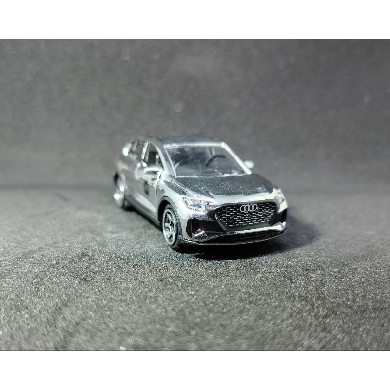 Majorette Audi Q4 E-tron Glossy Silver - 2023 - 1:62 (3") No Package | UK - 7