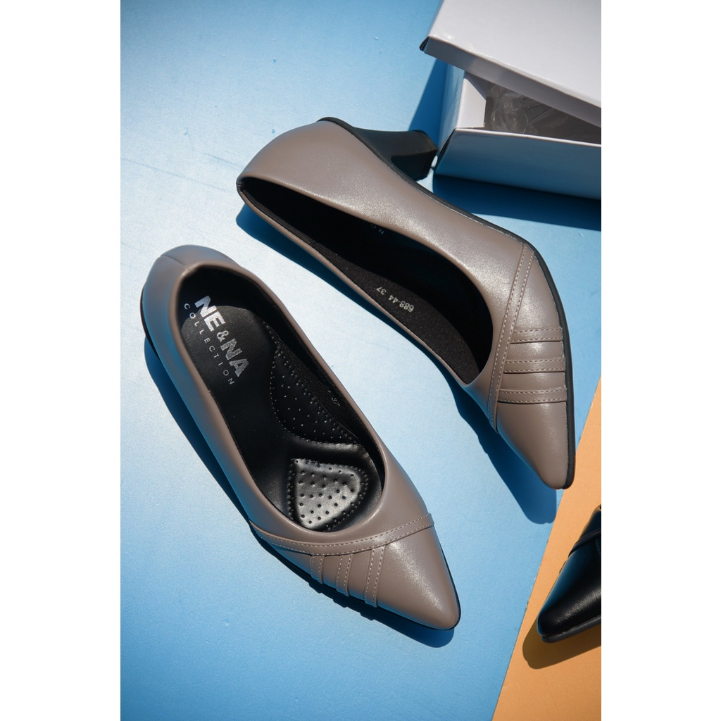 ภาพสินค้ารองเท้าเเฟชั่นผู้หญิงเเบบคัชชูส้นปานกลาง No. 688-44 NE&NA Collection Shoes จากร้าน nena_official_store บน Shopee ภาพที่ 5